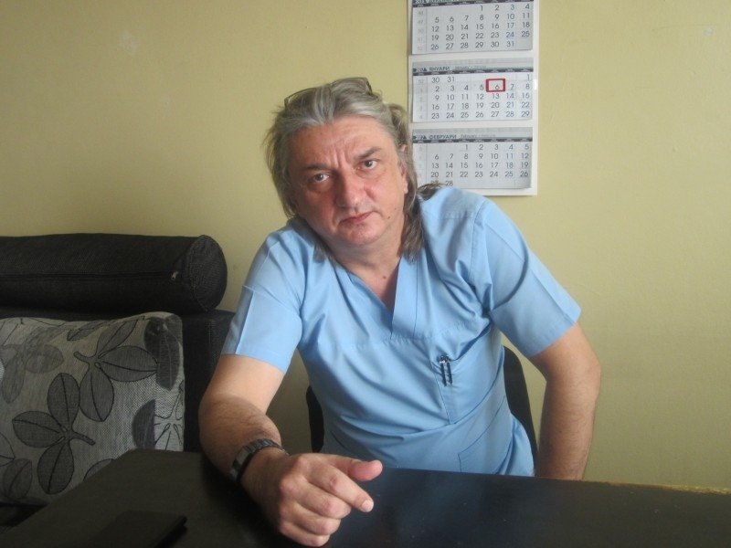 ТЪЖНА ВЕСТ: Почина уважаваният хирург д-р Иван Толеков