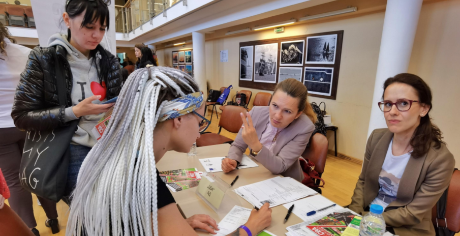 От началото на войната: Близо 6000 украинци са започнали работа в България