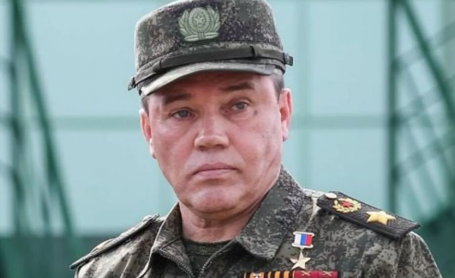 НЕ РАНЕН, А ОТСТРАНЕН: Защо началникът на Генщаба на Русия не беше на парада в Москва