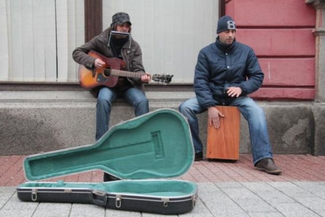 Защо някои хора обичат тъжни песни, а други – не