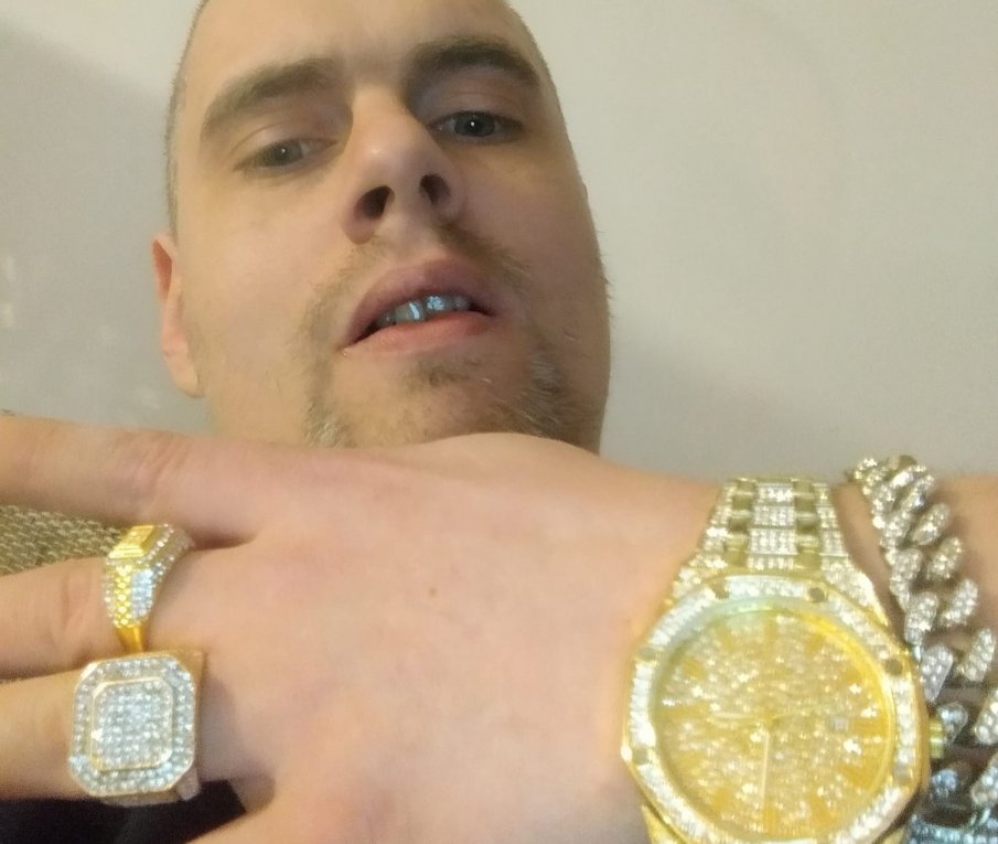 Синът на ченге и стар познайник на полицията наръга мъж в Пловдив