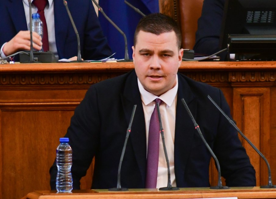 ГОРЕЩО В ПИК TV! Напрежение в коалицията: Депутатите се скараха кой е ощетен в комисиите, упражняват се по математика - НА ЖИВО