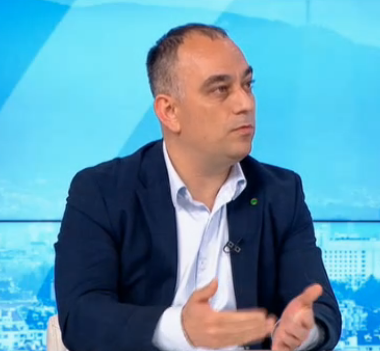 Депутат от ПП разкри: На коалиционния съвет ще коригираме предложението си за Украйна с формулировката военно-техническа помощ