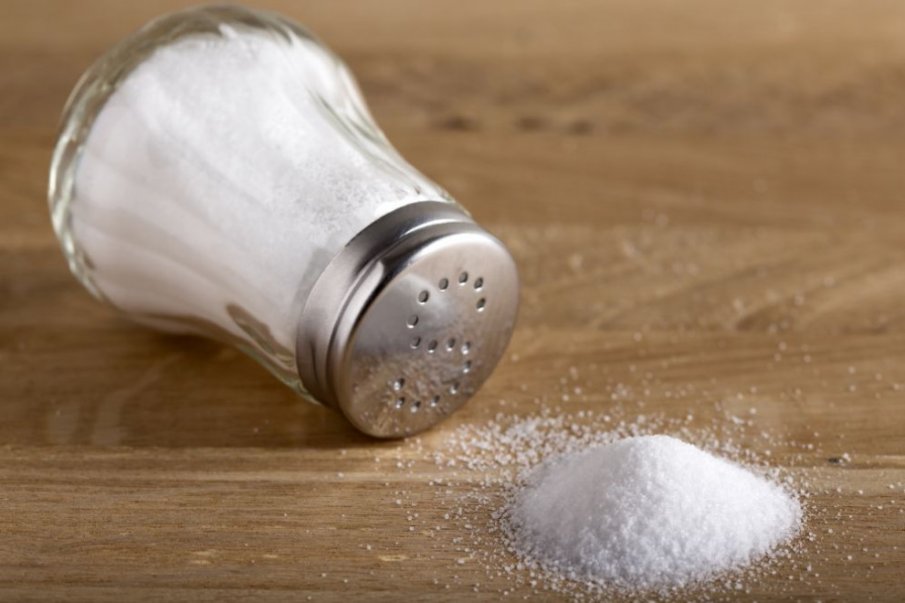 Колко сол на ден е полезно и как да не прекаляваме