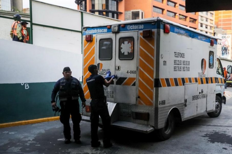 Венецуелски полицаи бяха взети за заложници при бунт на арестанти в участък