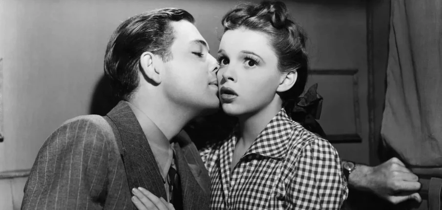 МАСКИТЕ ПАДНАХА: Секс скандалите в СССР