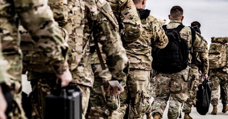 Рота от британската армия пристигна у нас, за да тренира български военни (СНИМКИ)