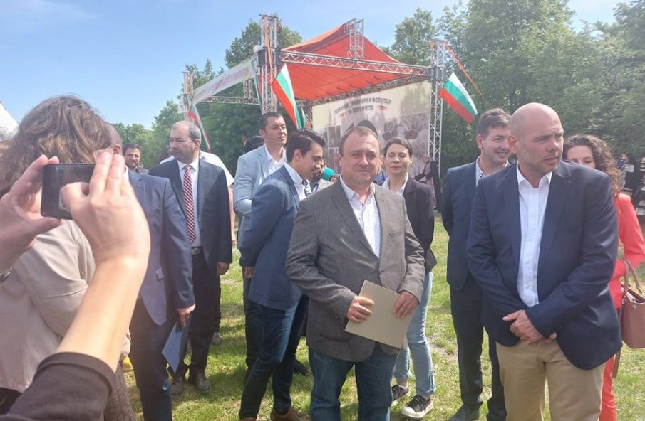 Министър Иван Иванов: Предвиждаме компенсации от 120 млн. евро за животновъдите