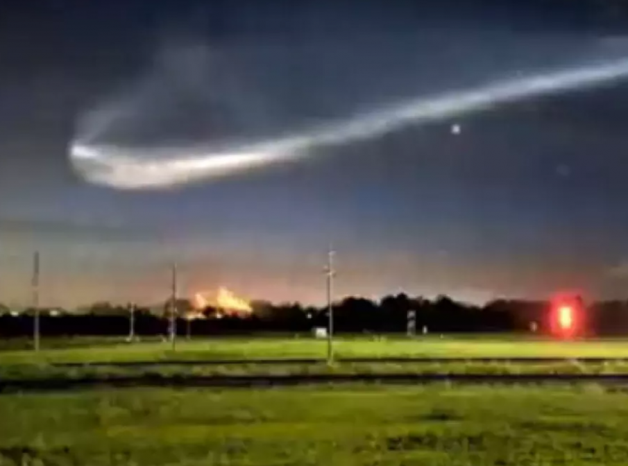 Камера улови космическа медуза над Джорджия (ВИДЕО)