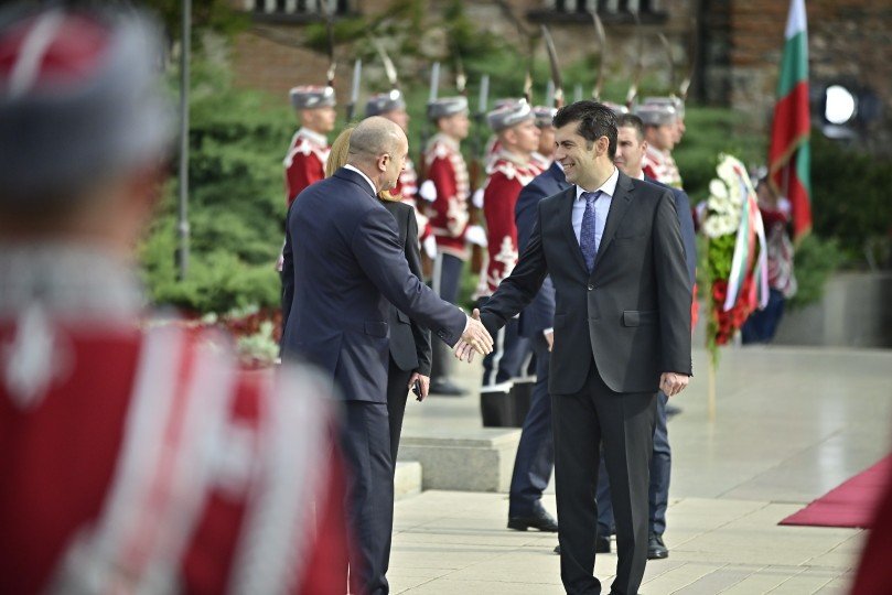 Кирил Петков за Гергьовден: Правим всичко възможно да имаме съвременна и боеспособна армия
