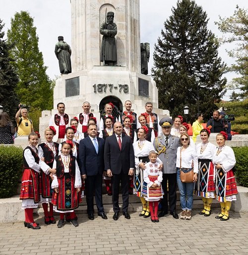 Радев от Велико Търново: Войната, която днес бушува непосредствено до нас, изисква държавническо отношение и адекватни решения