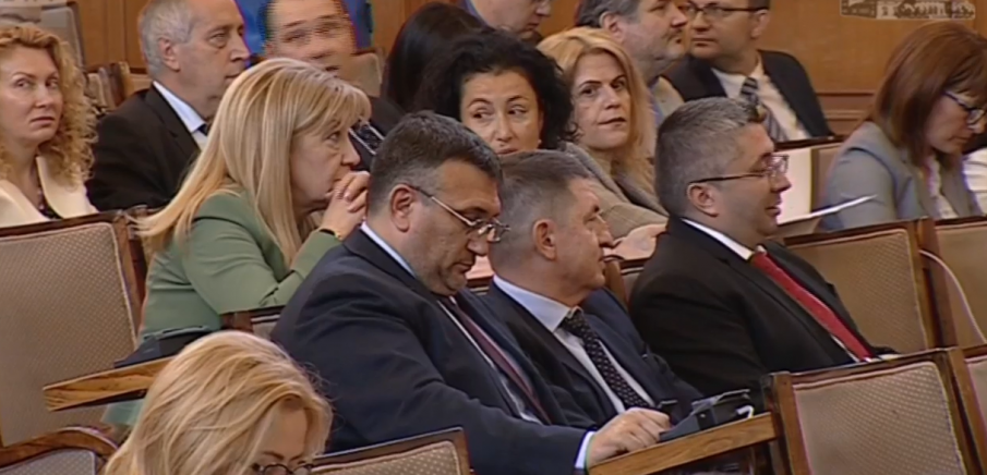 ПЪРВО В ПИК TV: Парламентът отхвърли искане на ГЕРБ за комисия за меморандумите на кабинета (ВИДЕО)