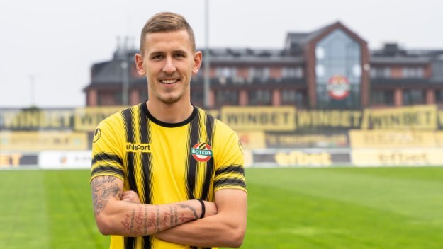 Ботев (Пд) изгони Вуцов