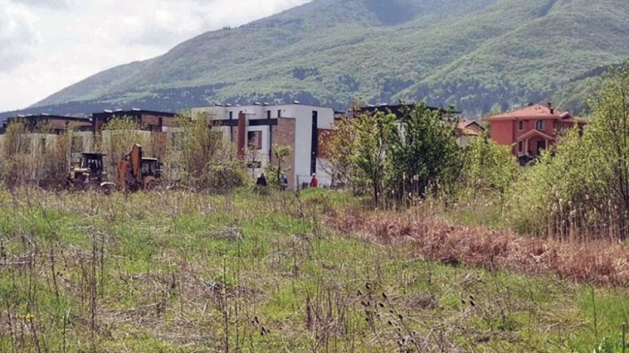 Багер влезе в защитената зона на Боянското блато