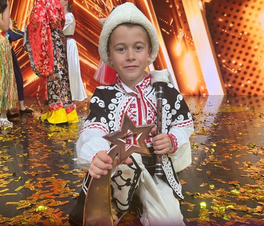 Гениалният Стефчо от Талантите е щастлив, че има двойка на изпита в Музикалното