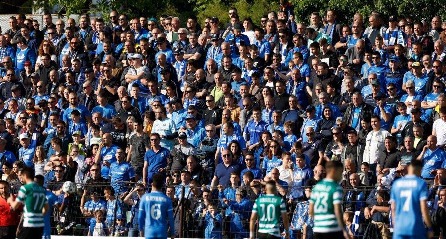 Сини фенове с апел към Боби Михайлов: Спрете гаврата с Левски!