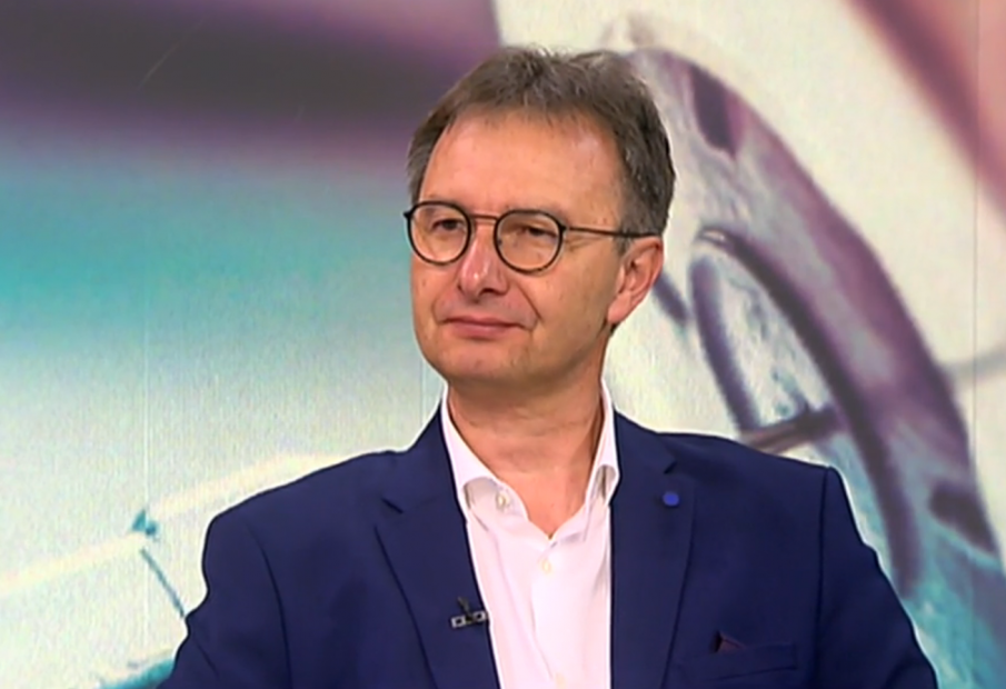 COVID-19 НЕ СИ Е ОТИШЪЛ: Медик разкри за опасни последици при младите хора