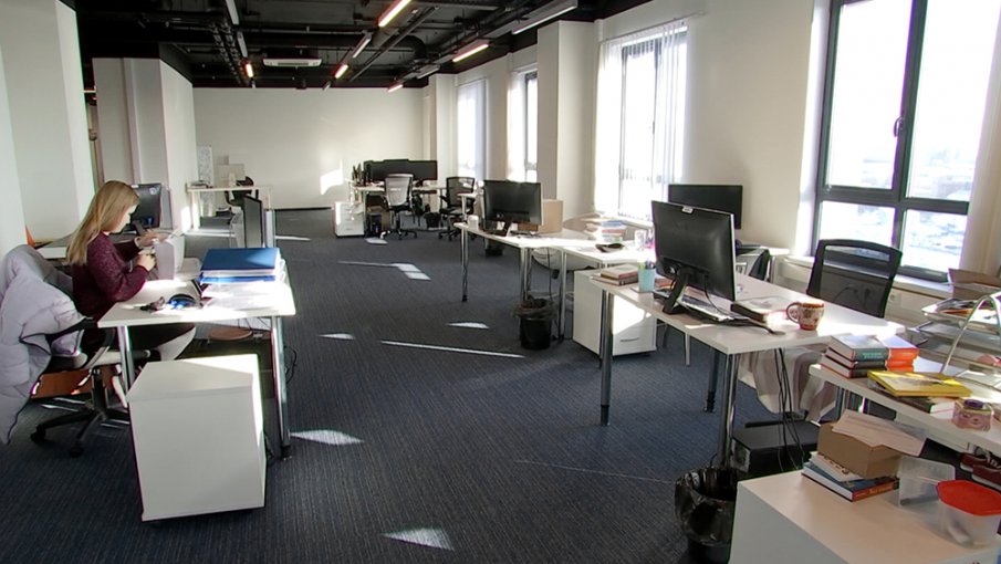 ХИБРИДЕН МОДЕЛ: В 35% от фирмите ходят в офиса по желание