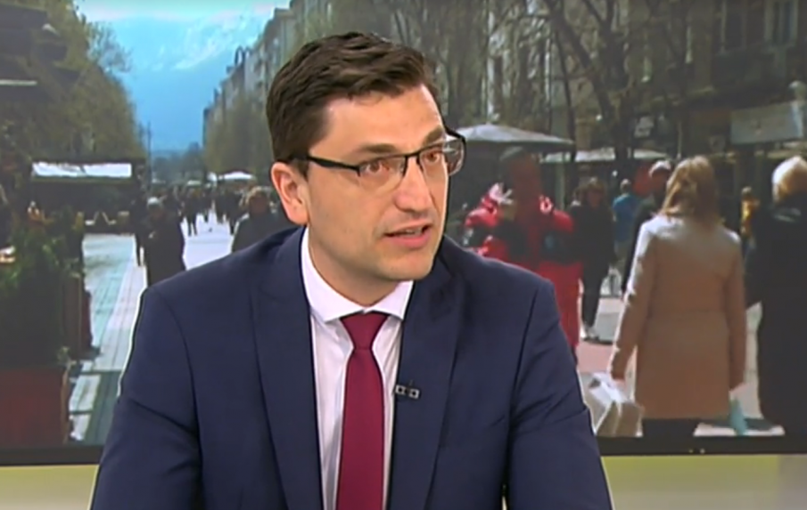 СВЕТЛИ ОБЕЩАНИЯ: От ПП очакват цената на парното да спадне, имали гарантирани доставки на газ