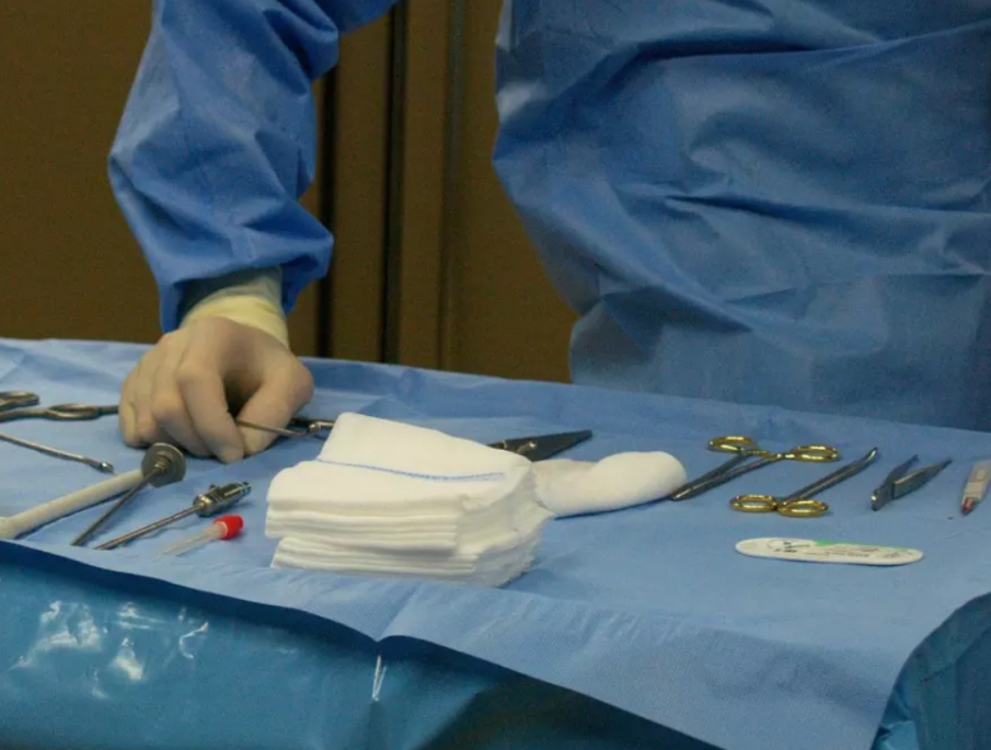 Лекар от Азовстал: Оперираме на живо, раните гният (СНИМКИ)