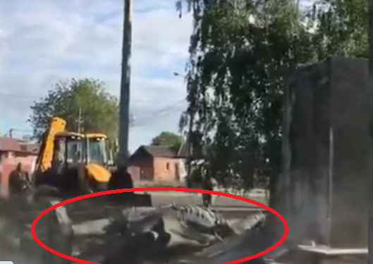 В Харков събориха паметник на Александър Невски (ВИДЕО)