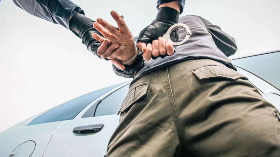 Задържаха турчин на „Калотина“, отвлякъл детето си от Нидерландия