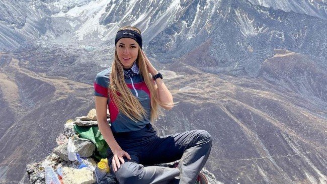 Българката, която изкачи Еверест: Физиономията ти се сменя на такава височина (ВИДЕО)