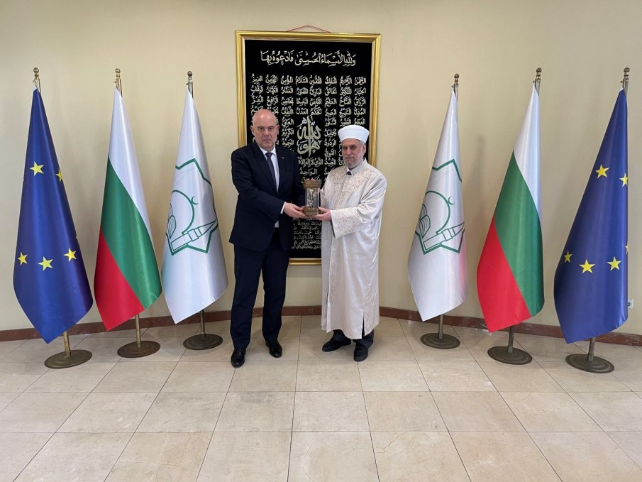 Главният прокурор Иван Гешев се срещна с главния мюфтия д-р Мустафа Хаджи