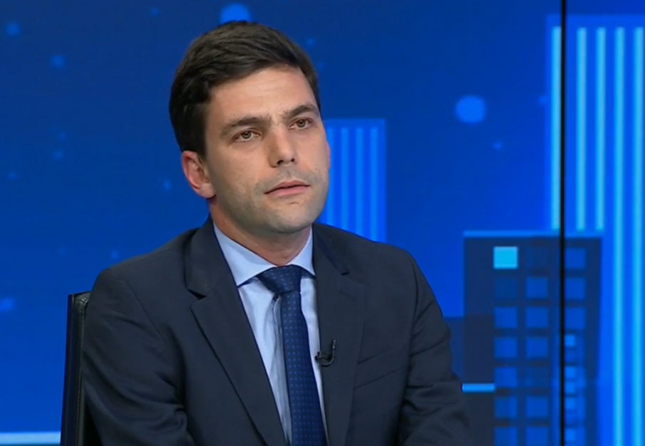 Никола Минчев призна, че има напрежение между Петков и Радев