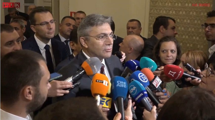 ПИК TV: ДПС: Подкрепяме изгонването на дипломати, които се занимават с дейност, застрашаваща националните ни интереси