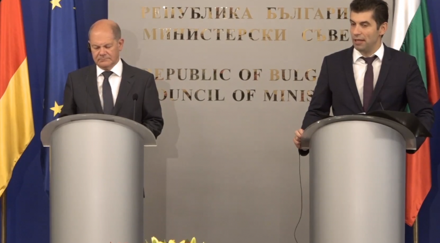 ИЗВЪНРЕДНО В ПИК TV! Шолц в София: Настоятелно подкрепям започването на преговори със Северна Македония и Албания (ВИДЕО/ОБНОВЕНА)