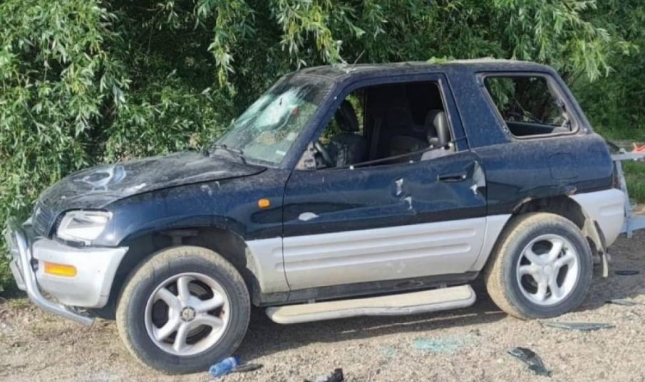 Вандали потрошиха джип, паркиран на брега на Дунав