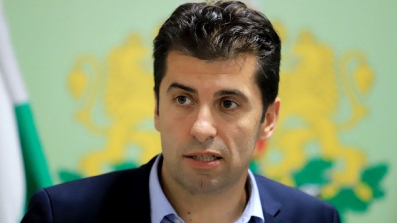 Кирил Петков отлага важното за държавата посещение в Азербайджан заради исканата оставка на шефа на НС