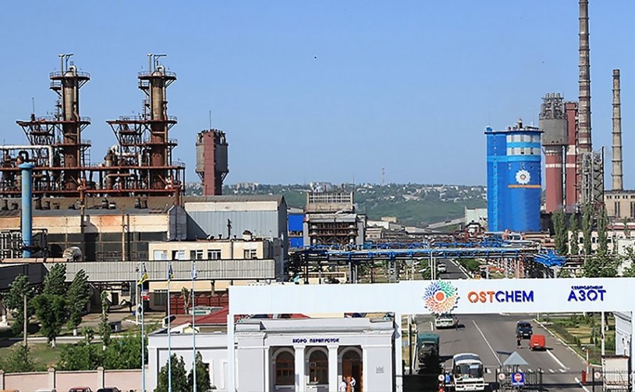 ОТ ФРОНТА: Войници от украинската армия в “Азот“ развяват бели знамена - предават се