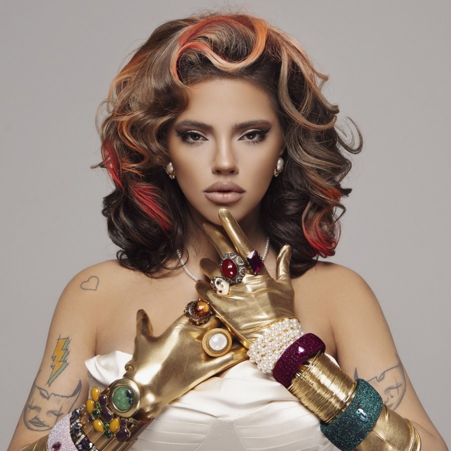 ГОРЧИВО: Задава ли се Менделсон за Дара - с тази СНИМКА поп звездата изненада феновете си