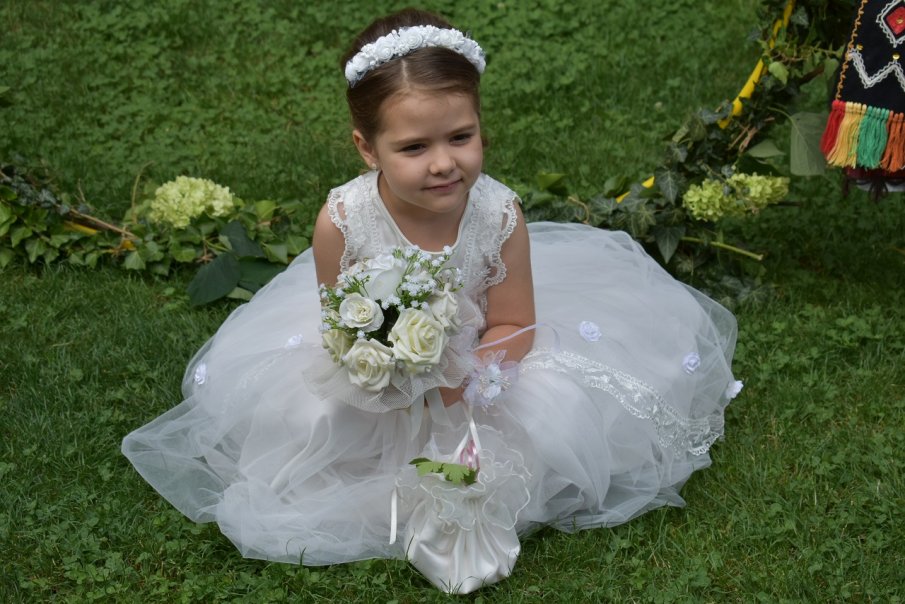 Асеновград се изпъстри с 250 Слънчови невести (СНИМКИ)