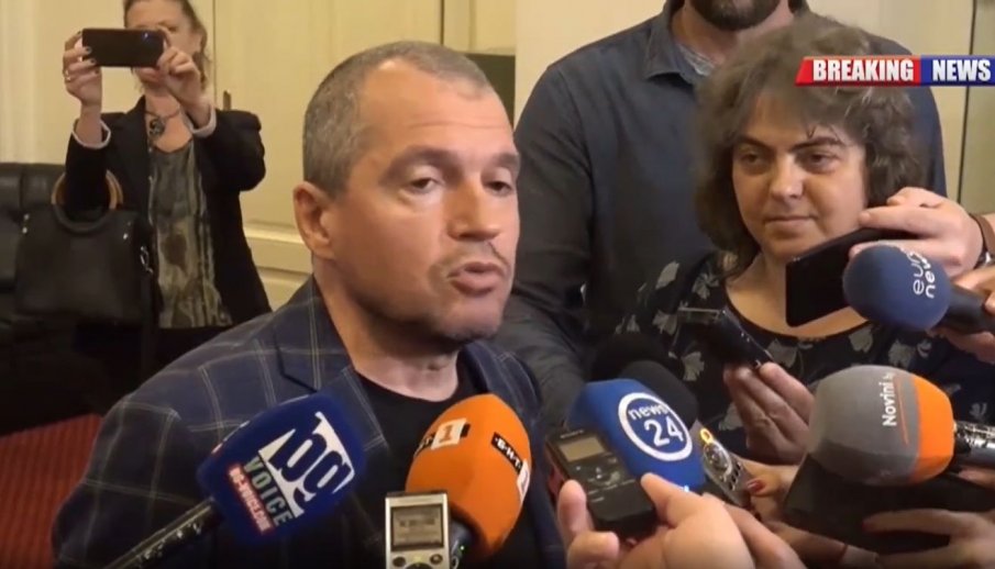 ПИК TV! Тошко Йорданов след падналото вето: Имаме си нова коалиция - нека да си приемат закони, да се целунат уста в уста, а останалите ще повръщаме с отвращение (ВИДЕО)