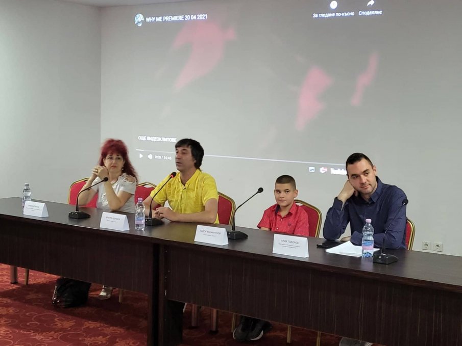 Режисьорът Христо Порязов представи пред пълна зала в Пловдив късометражния си филм „Защо аз?“