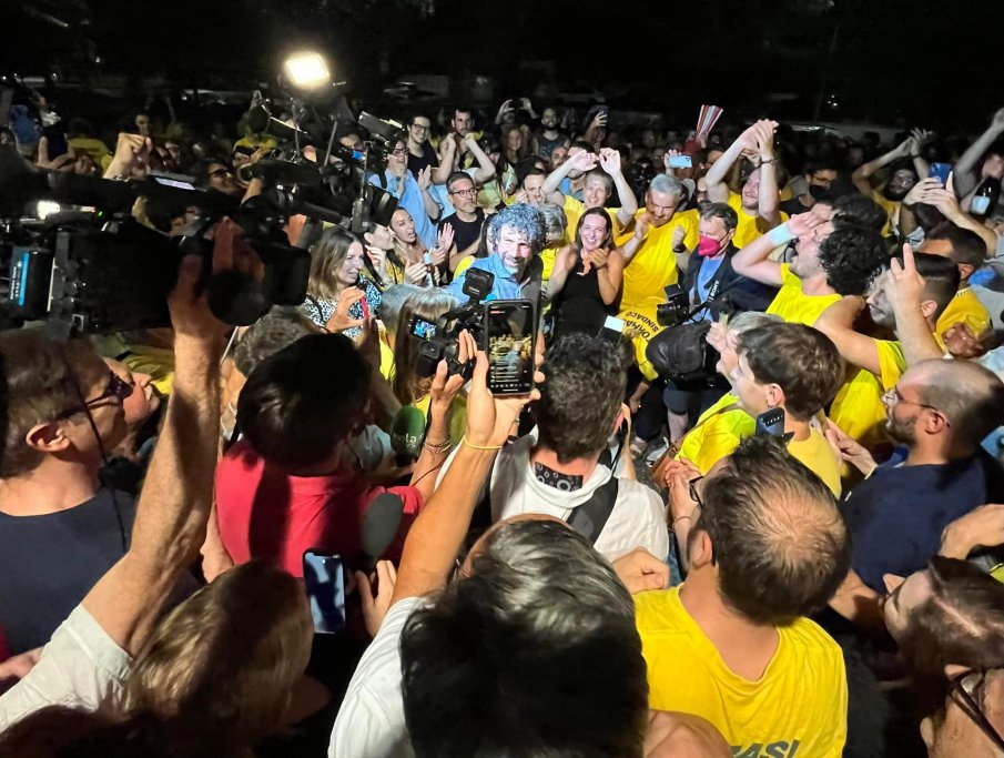 Звезда на Скуадра адзура стана кмет на Верона