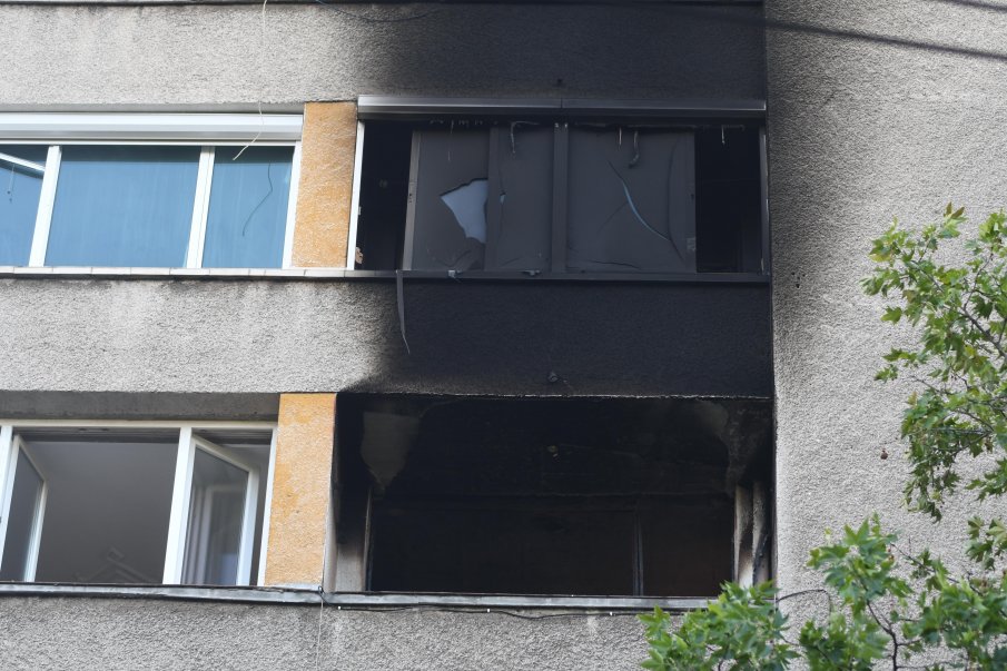 Бременна жена е обгазена при пожара в столичния кв. „Иван Вазов“ (СНИМКИ)
