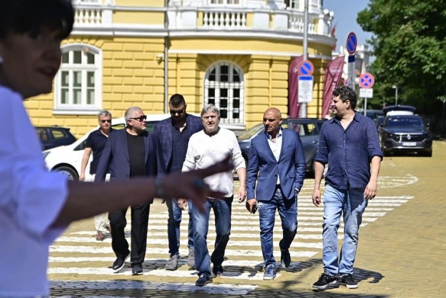 Красен Кралев: Харвардските измамници отнеха безцеремонно правото за избор на гласуване. Подкрепям подписката за Недялков, Бареков, Недков и Блъскови за хартиената бюлетина