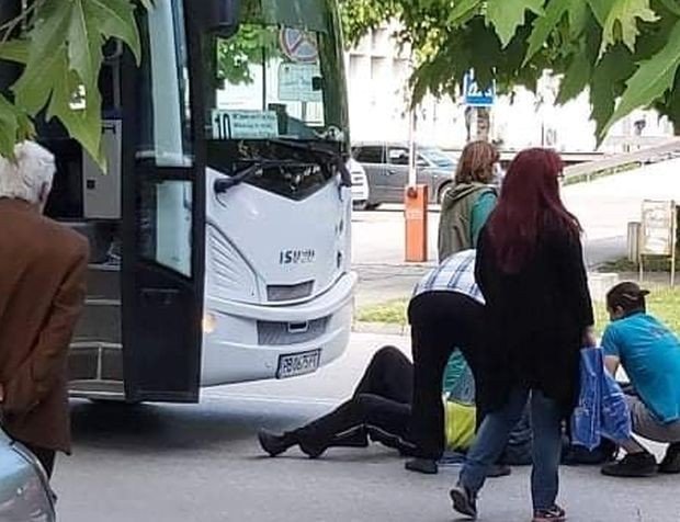 20-годишно момиче припадна заради жегата в претъпкан автобус