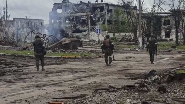 АНАЛИЗ ОТ ФРОНТА: Русия няма резерви за по-интензивно настъпление в Луганска област