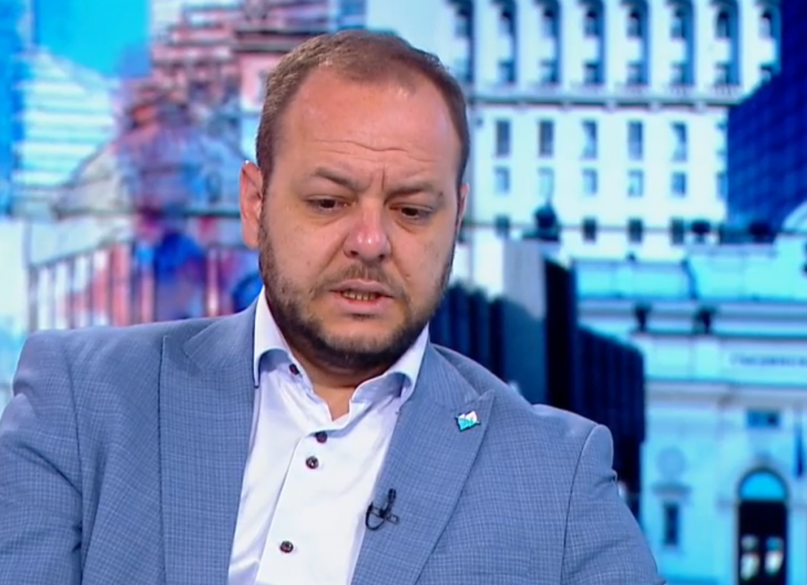 Сандов: Слави Трифонов е най-големият проблем, довел до разпадането на коалицията