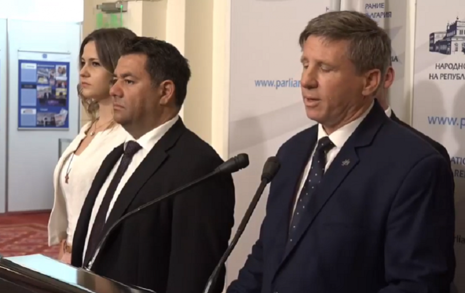 ИЗВЪНРЕДНО В ПИК TV! Хората на Костадин Костадинов алармират - лицензът на ГД ГВА виси на косъм, Европейската агенция за авиационна безопасност с последно предупреждение (ОБНОВЕНА)