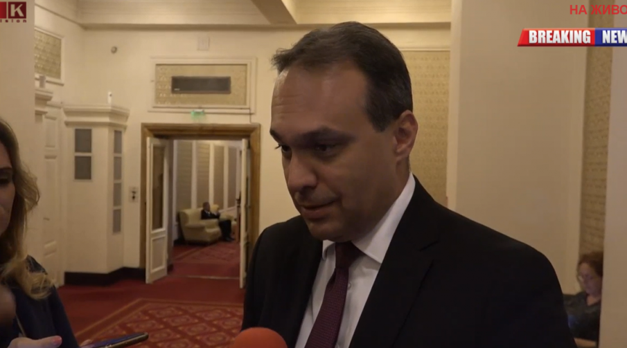 Военният министър Драгомир Заков пред ПИК TV: Трябва ни цяла ескадрила Ф-16, проверяват за партийна принадлежност шефката на военния телевизионен канал (ВИДЕО/ОБНОВЕНА)