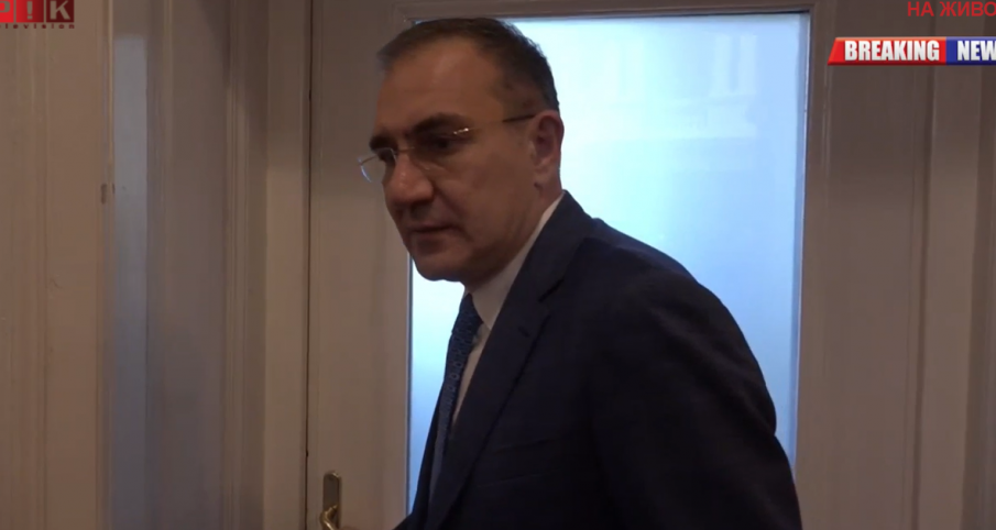 ПИК TV! Борислав Гуцанов отрича Нинова да е разпоредила табу за отпуските (ВИДЕО/ОБНОВЕНА)