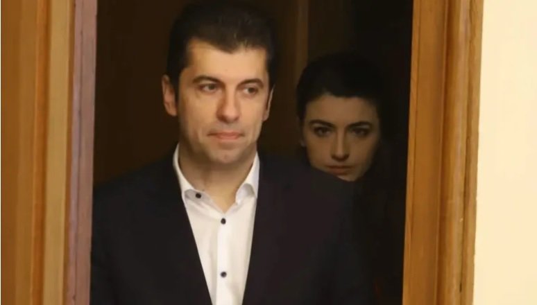 БАРАБАР ПЕТКО С МЪЖЕТЕ! И Лена Бориславова поставя условия на коалиционните партньори - настоява законът за КПКОНПИ да се приеме без редакции