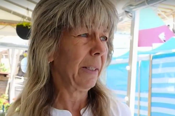 Кранево настръхна заради незаконна постройка на плажа