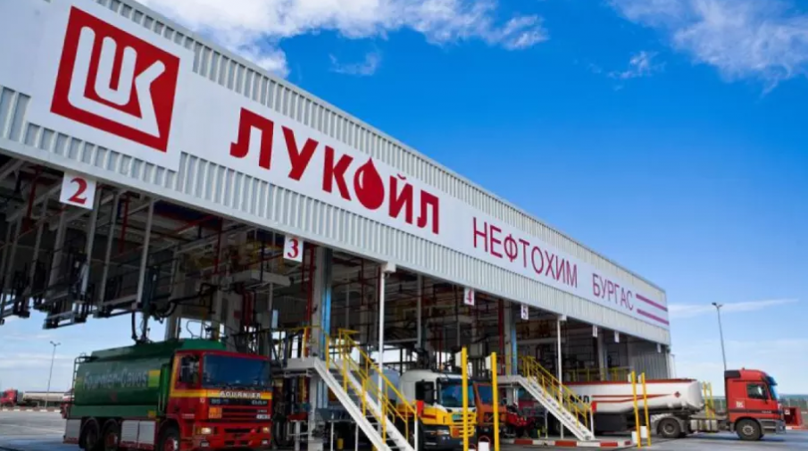 Шефът на ДАНС на крака в парламента - докладва за доставите на петрол